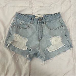 Garage High waisted festival shorts 🤍